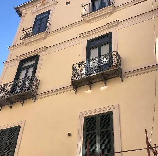 Casa Vittoria 公寓 *